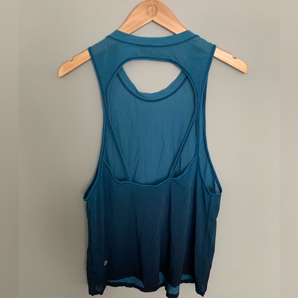 RARE EUC 🌟Lululemon Chase Me Tank Vertical Ombre Prewheeze Tank Whirlpool Jaded - Picture 7 of 7
